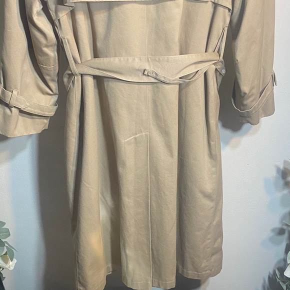 London Fog Classic Tan Trench Coat - Picture 6 of 7